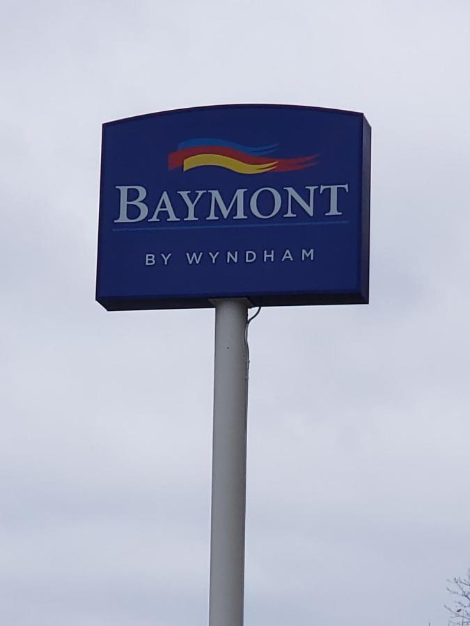 ホテル Baymont By Wyndham Latham Albany Airport エクステリア 写真